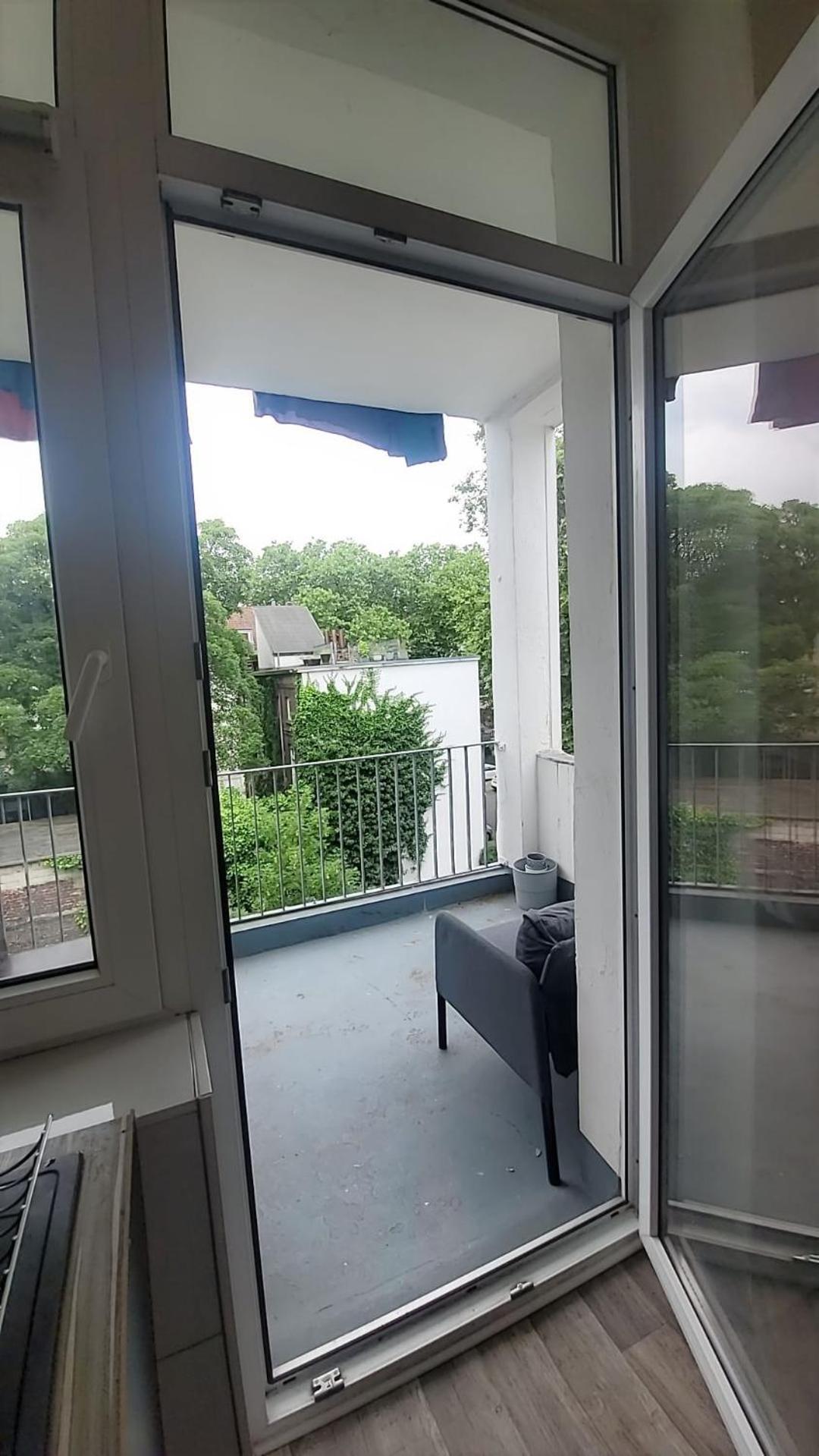 Mit Balkon In Herz Von *